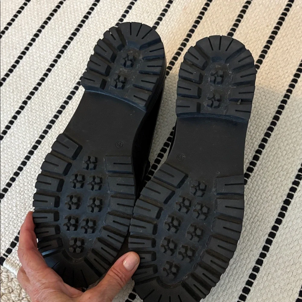 Miz Mooz NYC black loafers with chunky sole. - Picture 3 of 4